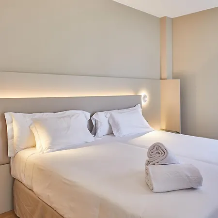 Отель Silken Reino De Aragon 4*
