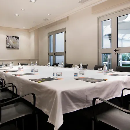 Silken Reino De Aragón 4*