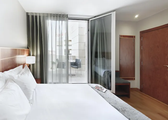 Otel Silken Reino De Aragon 4*